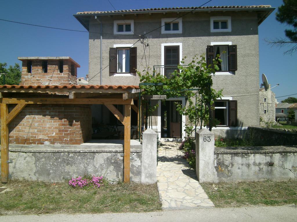 Holiday Home Lorraina Štivan Buitenkant foto